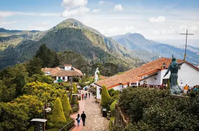 Bogotá: Museo del oro, monserrate y la candelaria