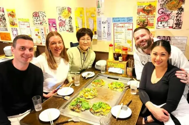Okonomiyaki a Hiroshima: Assaggia e confronta 2 stili locali