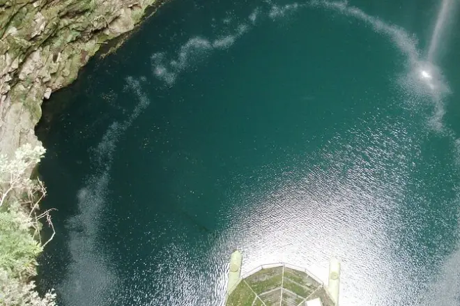 Vila Velha ab Curitiba: Sandsteinformationen & Wasserfall