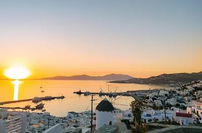 Por do sol em Mykonos: Tour privado com entrada no mosteiro