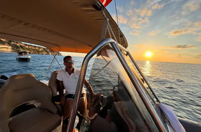 Passeio ao pôr do sol na Costa degli Dei com nado e SUP