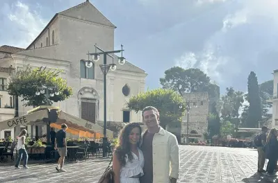 Transfert privé Ravello-Naples avec chauffeur et histoires locales