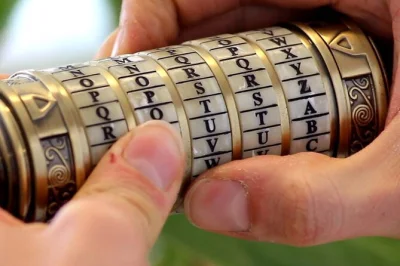 Step into granada’s streets for a gps escape room adventure with ipad, ar puzzles, and garden trails. includes gadget briefcase. suitable for all ages and accessible.