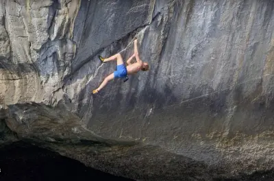 Kayaking and deep water soloing in Lan Ha Bay