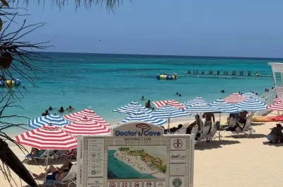 Tour cultural y playa en Montego Bay: Doctor's Cave
