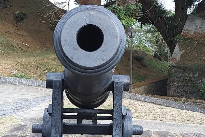Full Day Tour in Tobago Island with Lunch: Visit historic battle fort lookouts