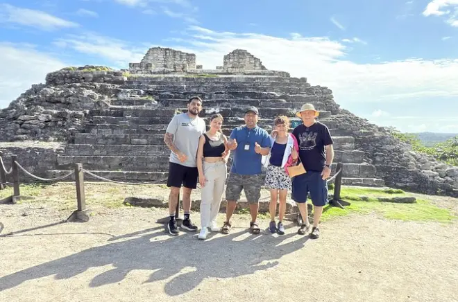Ascension des pyramides d’Ichkabal au départ de Bacalar
