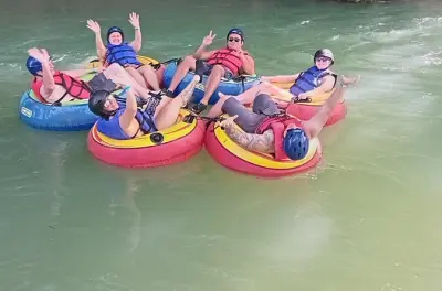 Tour por Ocho Ríos con paseo en tubo por White River de 45 minutos