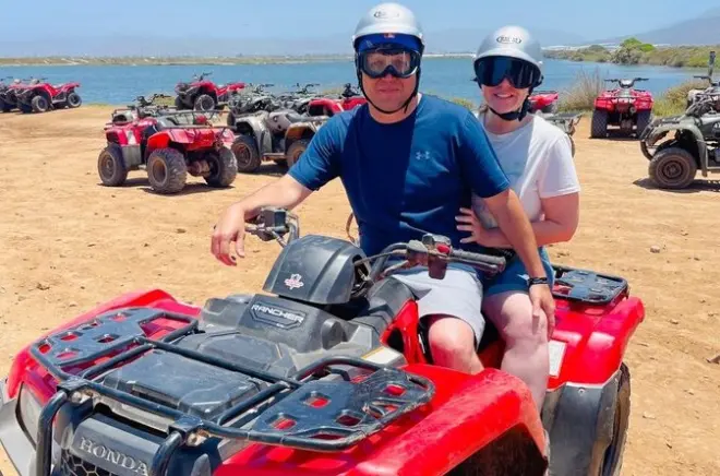 ATV-Fahrt in Ensenada mit privatem Transfer zu den Meeresklippen