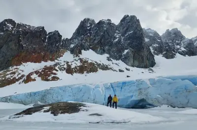 Ojo del Albino glaciar trek en Ushuaia: 21 km hasta el refugio