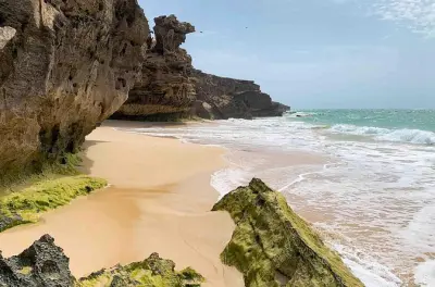 Boa Vista South to Southwest Tour: Turtle Beach and Lighthouse