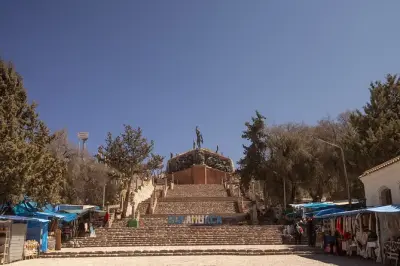 Cafayate y Humahuaca en 2 días desde Salta: Vino y quebradas