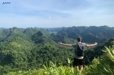 Descubre la naturaleza salvaje de la isla cat ba con trekking guiado, bici por viet hai, almuerzo local y kayak en la bahía de lan ha. todo el equipo y comida incluidos.