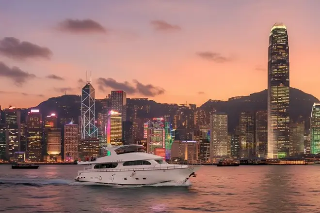 Crociera serale a Victoria Harbour: Symphony of Lights dall'acqua