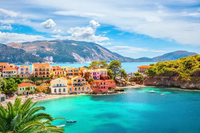 Full-day private tour Kefalonia: Caves, beaches and villages