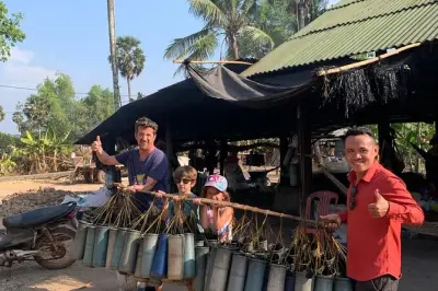 Kampot pepper farm, salt fields & Kep crab market tour
