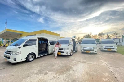 Prenota un trasferimento privato dall’aeroporto di krabi a qualsiasi hotel a koh lanta. minivan climatizzato, traghetto incluso, orari flessibili. viaggio semplice, sicuro e senza stress.