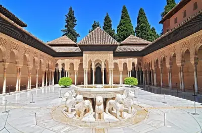 La Alhambra in Granada: Gruppenführung ab Motril Hafen