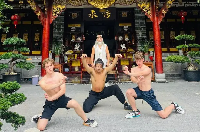 Chengdu kung fu panda: Tai chi, artes marciales y pandas