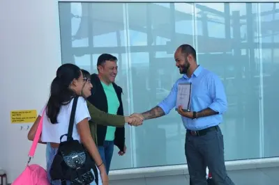 Private Transfer San Nicolaas to Aruba Airport: Meet and Greet