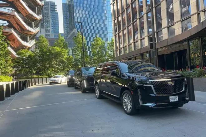Privater Flughafentransfer nach Long Island: Limousine oder SUV