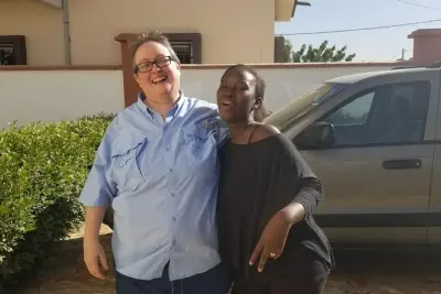 Comida casera tradicional gambiana en Banjul: Aprende a cocinar