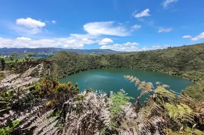 Lagune de Guatavita : Légende d'El Dorado et village colonial