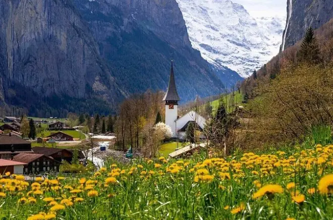 Tour privato Alpi svizzere: Lauterbrunnen, Interlaken e Aareschlucht