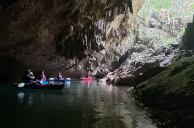Kayak à Placencia : 11 km à travers cinq systèmes de grottes