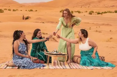 Desierto de Merzouga con campamento de lujo y paseo en camello
