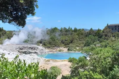 Tour privado em Rotorua: Trilhas geotermais de Whakarewarewa