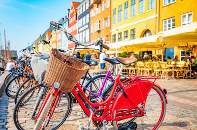 Copenhagen in bici privata: Dal centro storico alla Sirenetta