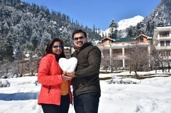 Professional Photoshoot in Manali: Social Media-Ready Images