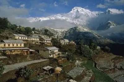Nagarkot nascer ou pôr do sol: Vista dos Himalaias