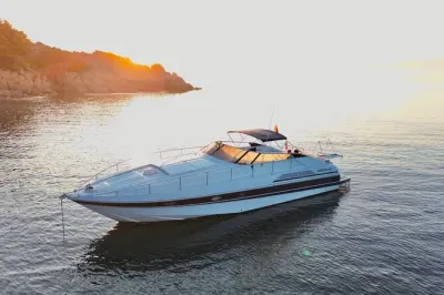 Saint Tropez coucher de soleil en yacht privé : Motor yacht 13 m