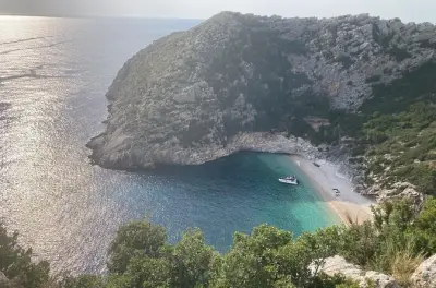 Grama Bay & Karaburun Marine Park Tour ab Vlore: 8 Stopps