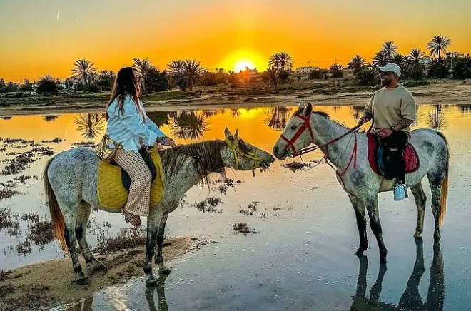 Reitausflug bei Sonnenuntergang in Djerba mit Hoteltransfer