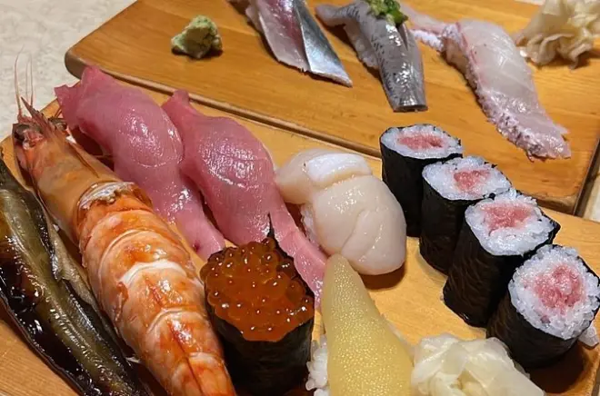 Nacht-Food-Tour in Namba: Sushi, Spieße und Dotonbori