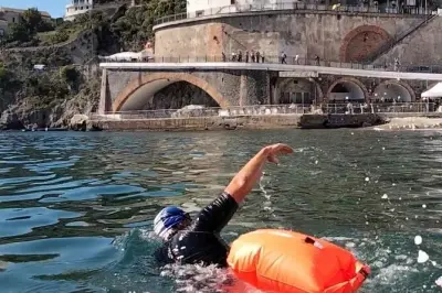 Nade na costa de Amalfi com salva-vidas e vídeos GoPro inclusos