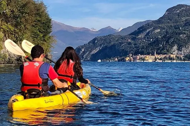 Lac de Côme en kayak : Péninsule Bellagio et falaises Rockefeller