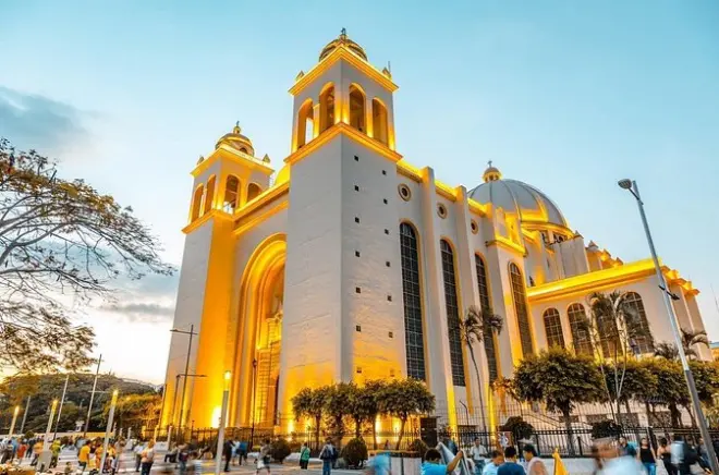 Centro histórico de San Salvador: Tour privado com guia e praças