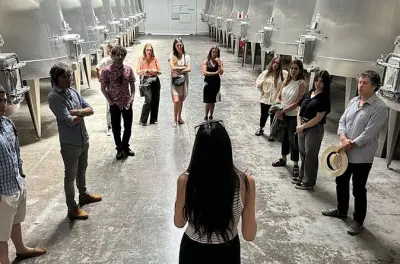 Dégustation de trois vins et visite des tonneaux à Trivento, Maipú