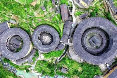 Tulou privati da Xiamen: Cluster di Hongkeng e Tianluokeng
