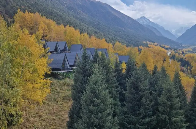 Ziplining bei Bischkek: Seilbahn, Hängebrücke & Ala-Archa Wanderung