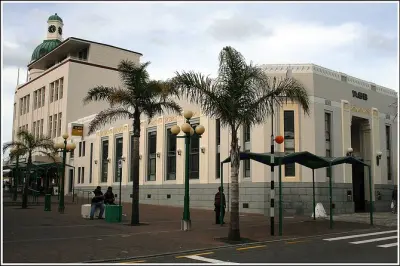 Napier Art Deco e cantine premium: Tour Craggy Range