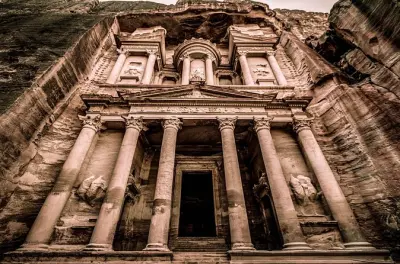 Tour privado 2 dias: Petra, Wadi Rum e Mar Morto saindo de Amã