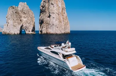 Capri Insel Privates Boot: Drei Grotten & Schwimmen