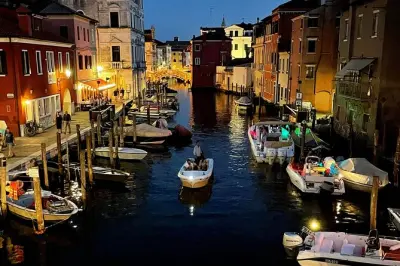 Balade nocturne en bateau à Chioggia : Croisière au clair de lune