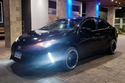 Land in palmerola & skip the taxi stress—private transfer to comayagua or anywhere you need, with snacks, wifi, and a local driver who tracks your flight. includes pickup.