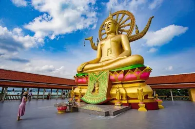Temple du Grand Bouddha, cascades et rochers à Koh Samui, demi-journée